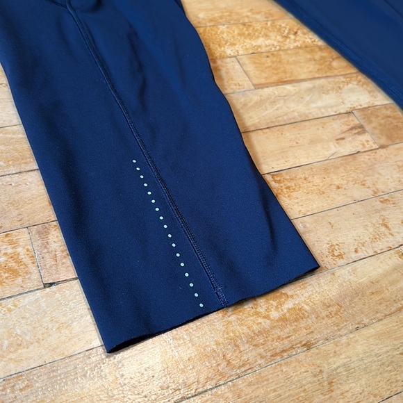 High Rise Align Capris - Picture 3 of 5